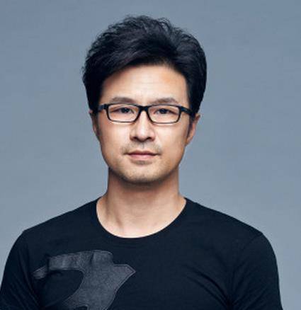 汪峰剪寸头上热搜,换发型堪称"换脸",油腻大叔变硬汉_章子怡_小岳