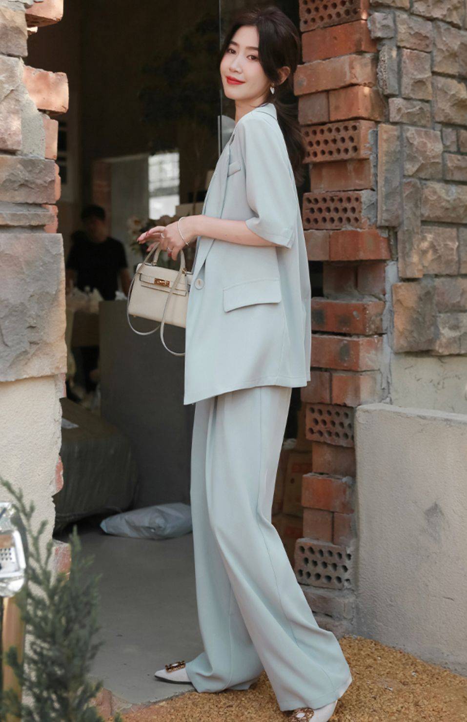 原创36岁博主把减龄套装带火了时髦又有少女感照穿超显气质