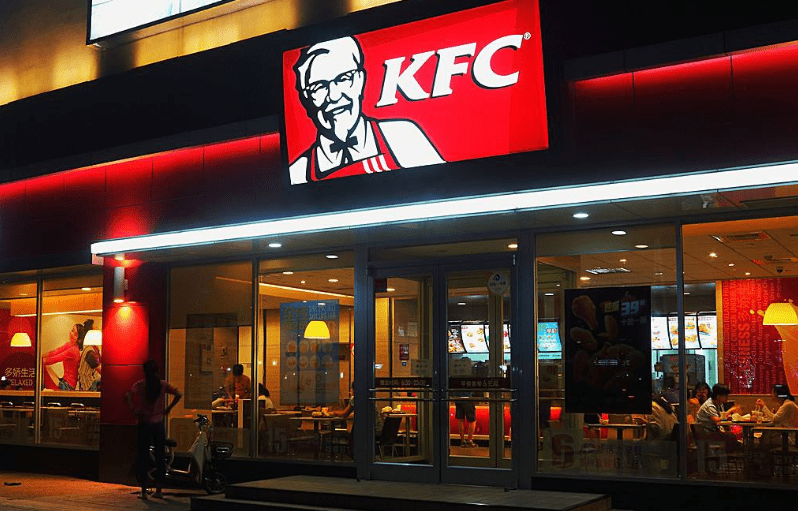 7-11,全价;买菜会选择钱大妈;买水果会选择百果园;吃火锅会选择海底捞