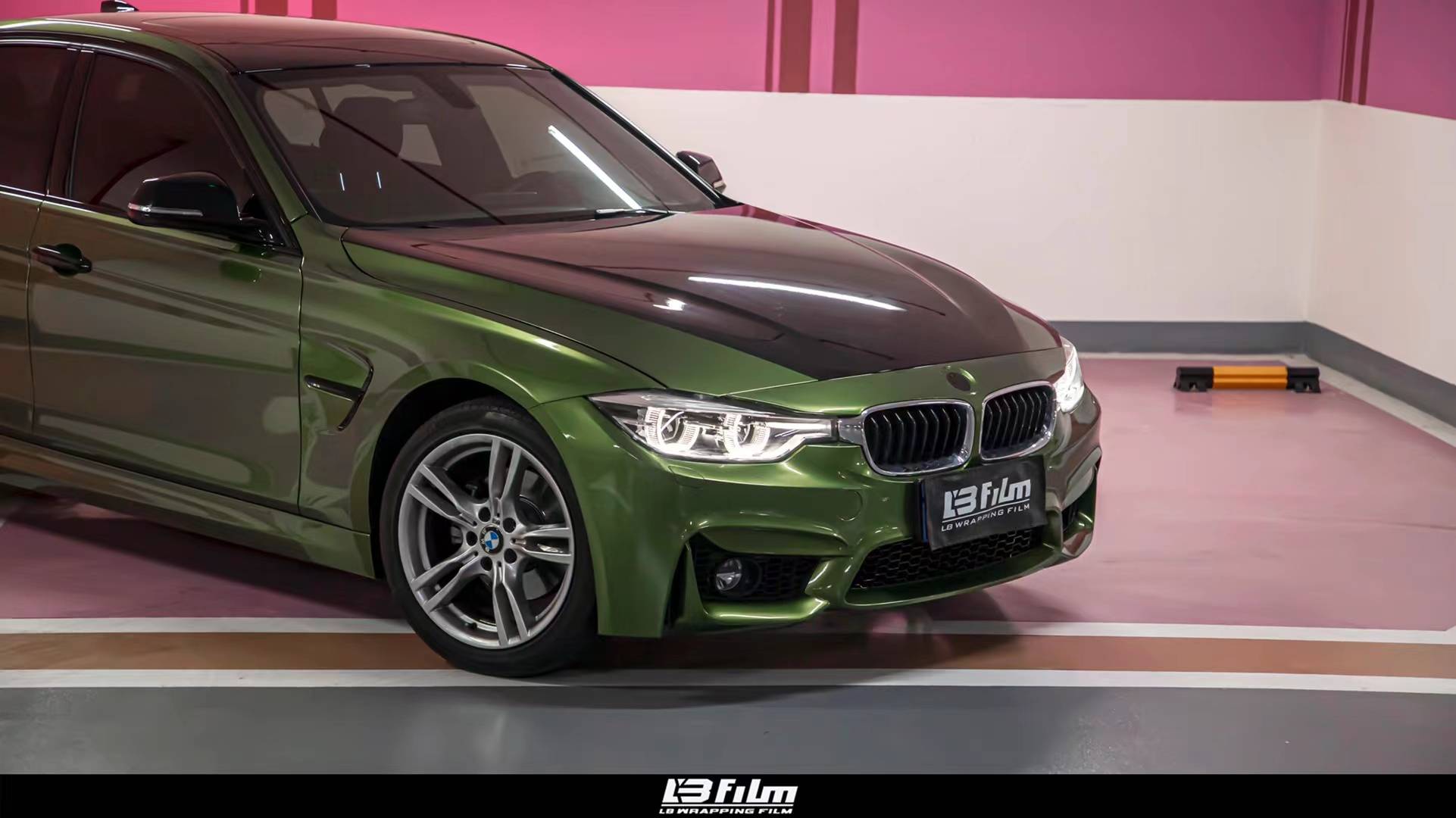 宝马320lilbfilm改色膜曼巴绿