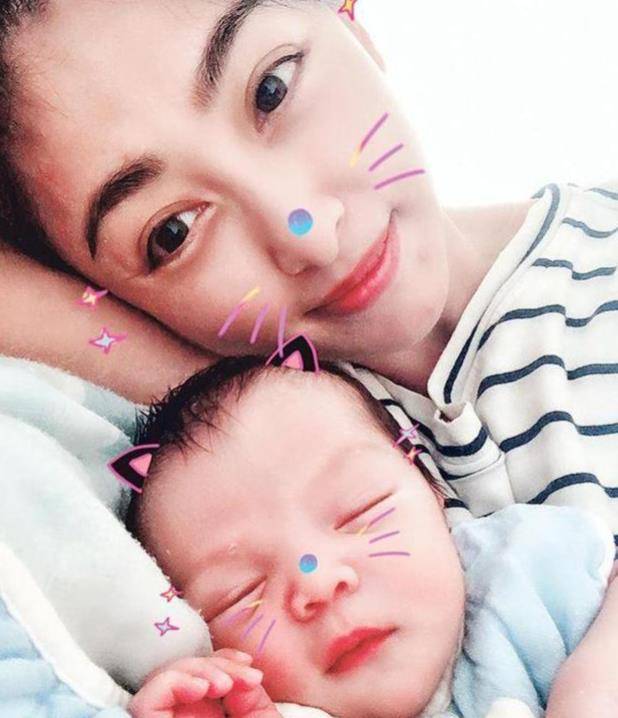 王雅琦:17岁与张铁林相恋,28岁嫁李子雄,婚后生一子,幸福美满_角色_表演_父亲