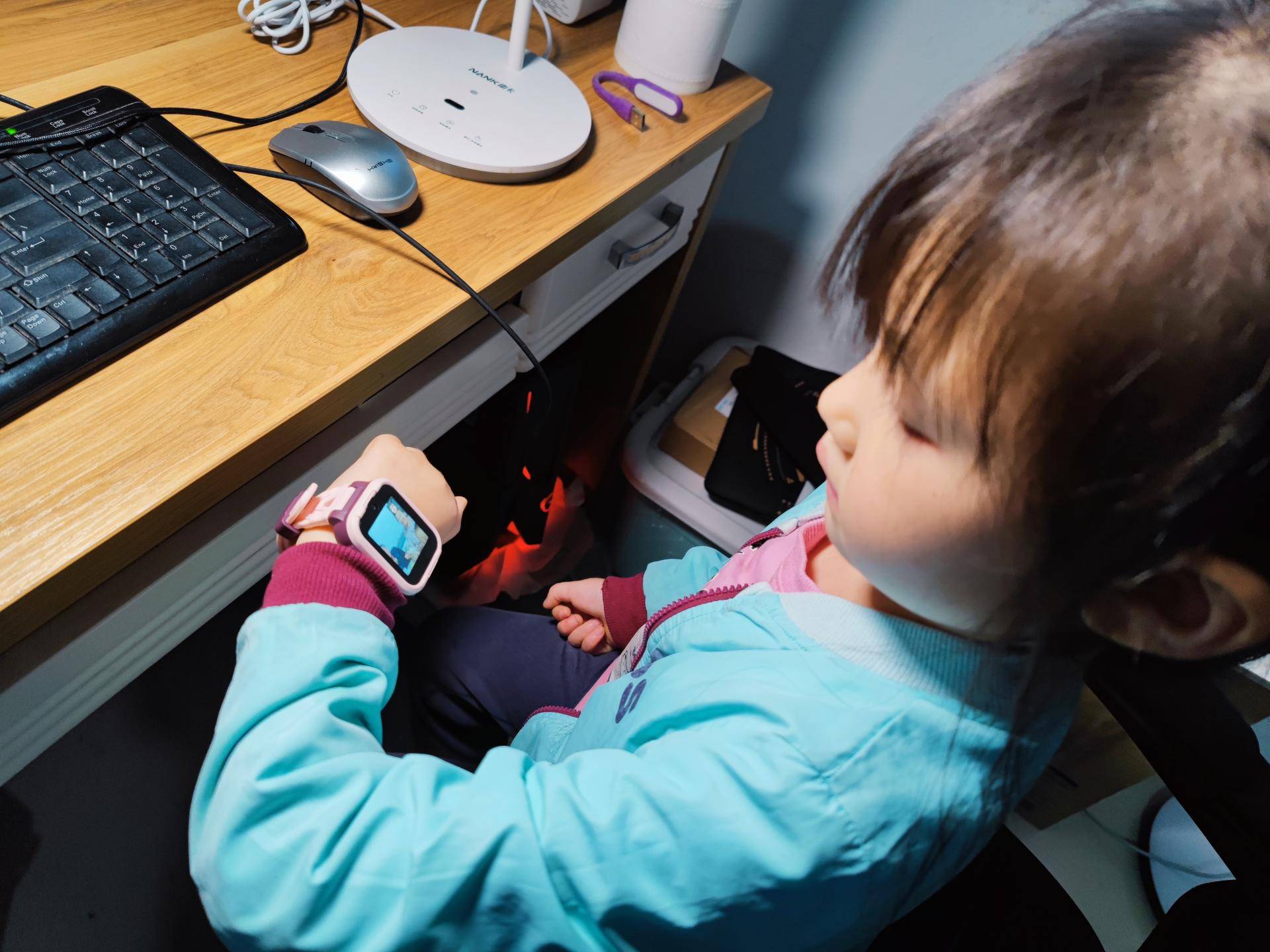 六一节送礼物：360儿童电话手表10X了解一下，微信、学习都能用！