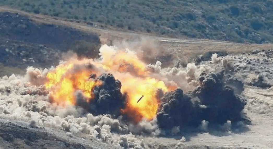 原创俄军再发射铝热燃烧弹漫天火雨对乌军造成极大的震慑