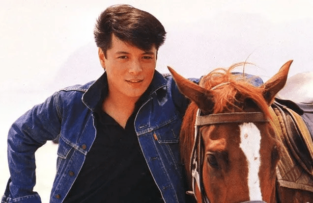 如今他年轻时结婚生子,现在也是子孙满堂了,但公开资料显示,刘文正是