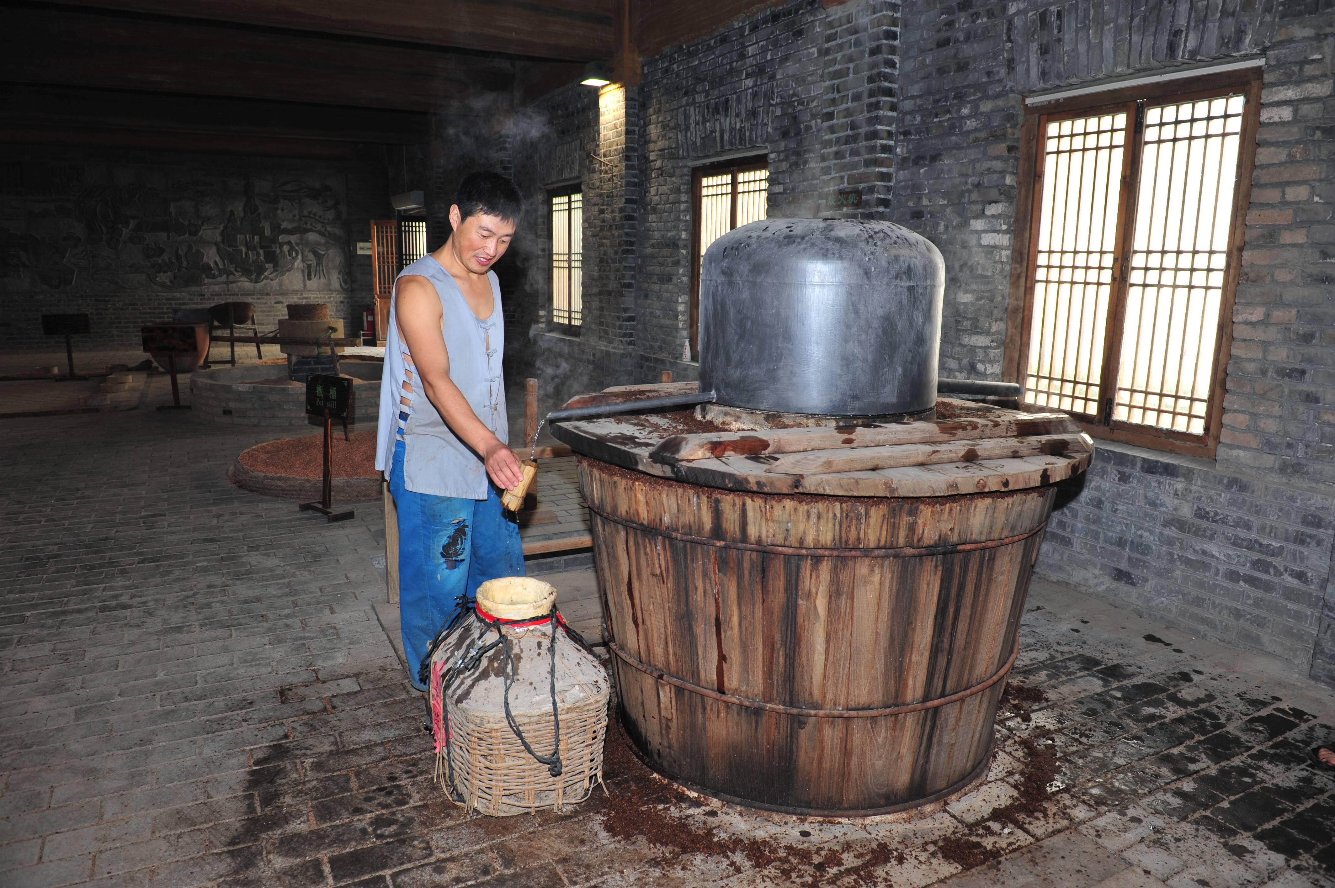 潍坊创建东亚文化之都丨共赏非遗之景芝酒传统酿造技艺