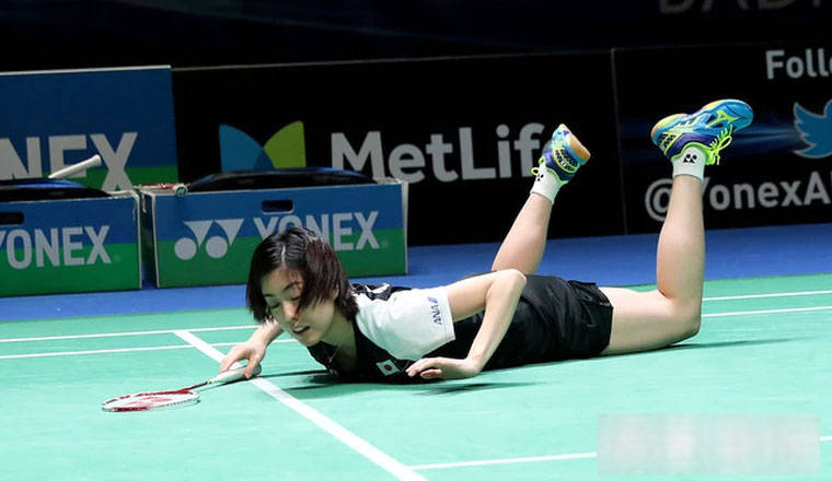 原创173cm长腿女神栗原文音美照来袭32岁仍单身喜欢奔驰大g