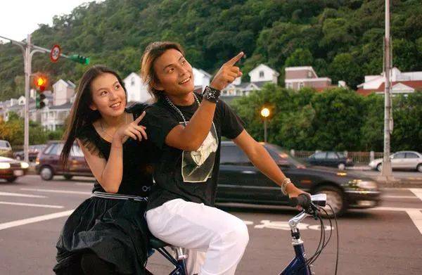 《西街少年》:中二的青春,不一样的热血_沈银荷_蓝玉梨_亚鱼