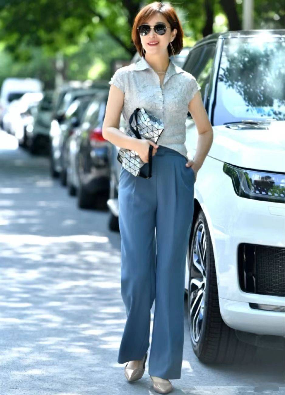 原创建议50岁女人裤子穿阔腿不穿紧身裙子穿长不穿短优雅又高级
