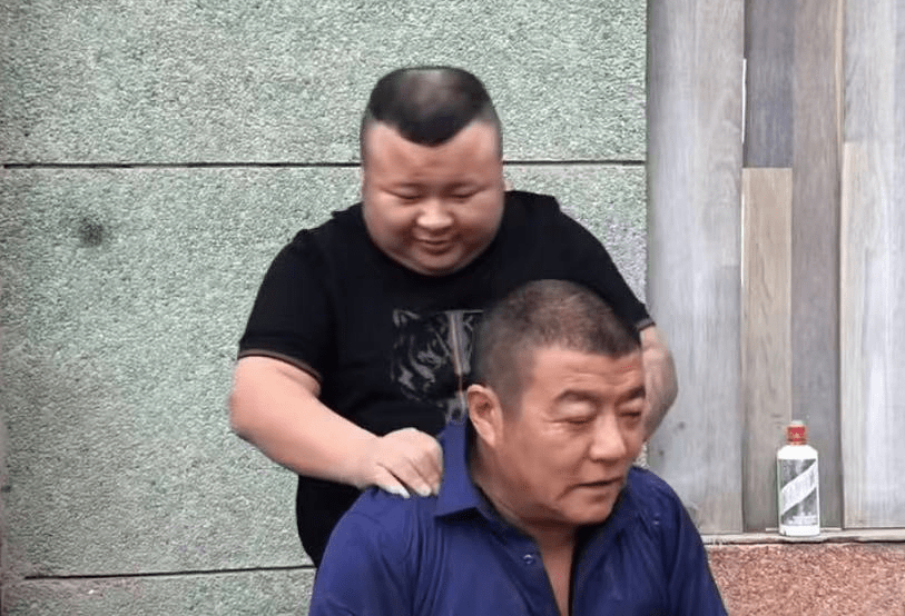 原创网红狗老师公开随礼名单最大金额128万唯独没有辛巴的身影