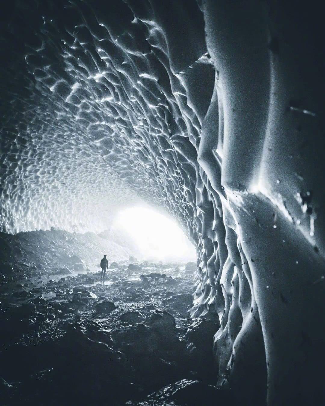 这个神奇的冰洞，若不是亲眼所见，一定不敢相信这是现实世界
