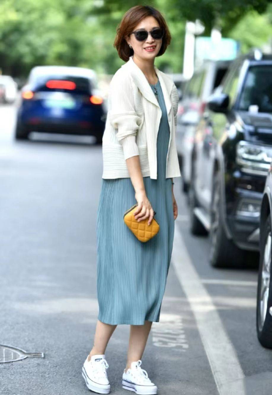 原创建议50岁女人裤子穿阔腿不穿紧身裙子穿长不穿短优雅又高级