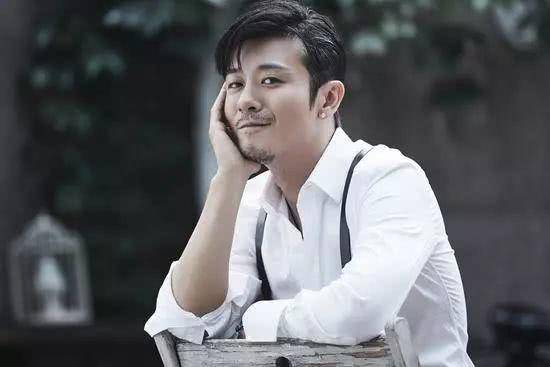 捧了他20年都没红,娶老婆改名字后竟然火了_林雨申_林雨辰_表演