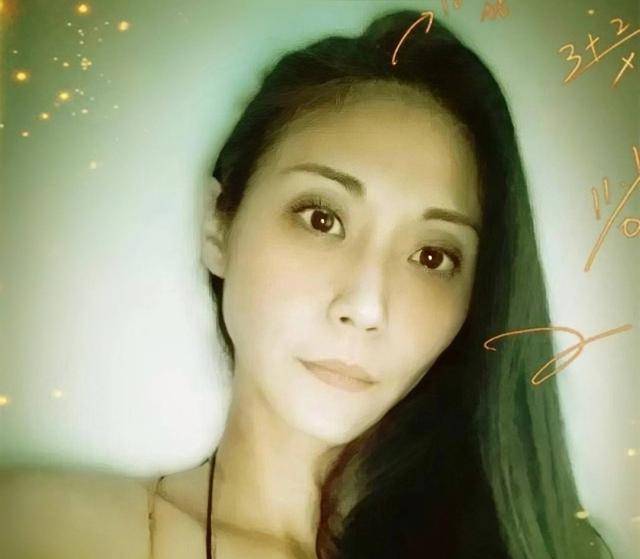 佘诗曼同届港姐刘绰琪晒近照,两颊凹陷消瘦不少_外界_比赛_香港