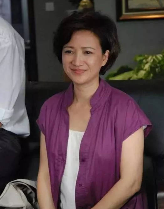 演遍四大名著的何晴和许亚军离婚51岁得脑瘤后境况如何