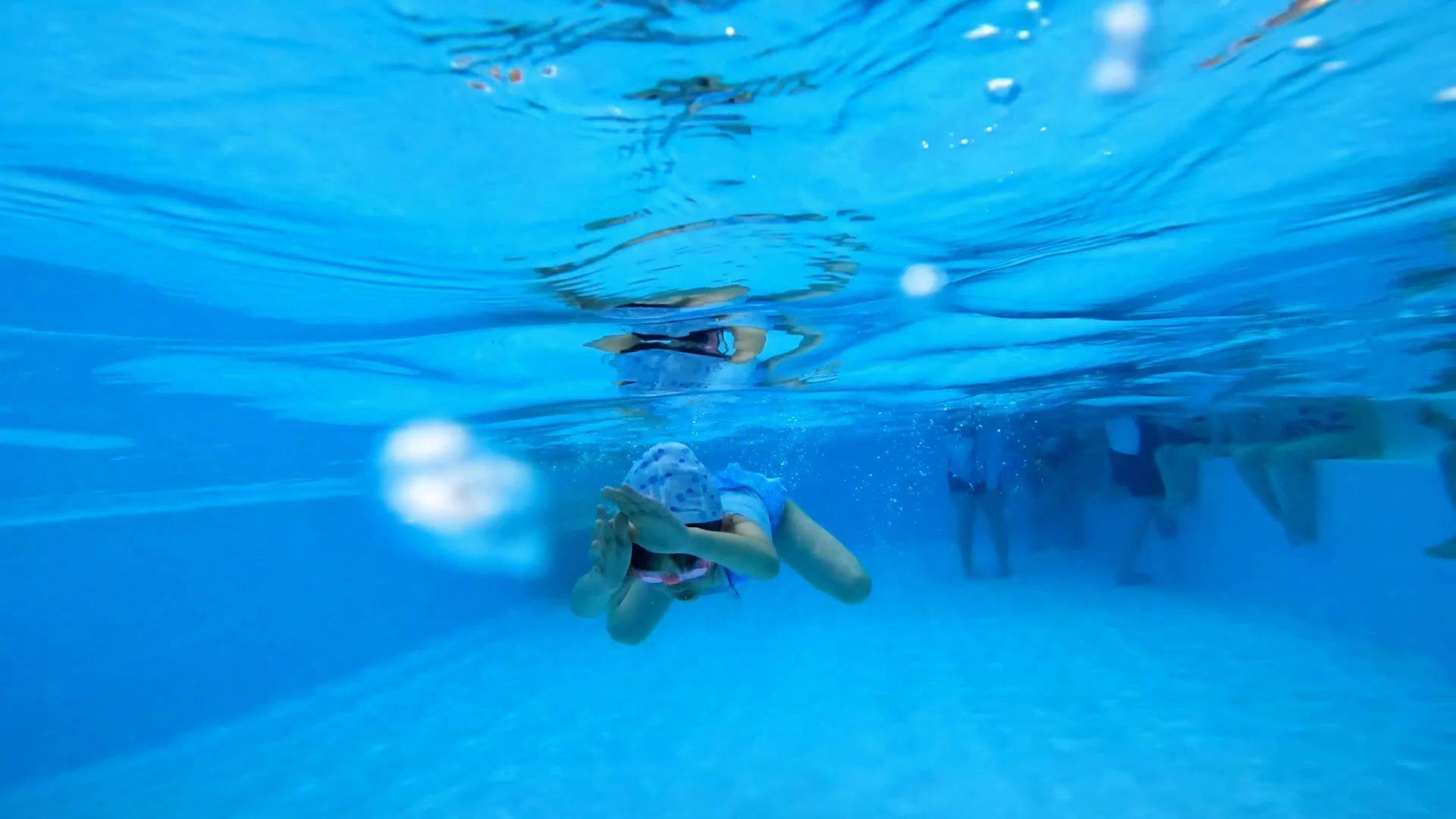 宝贝升班考核蛙泳25米考核乐思游教学训练