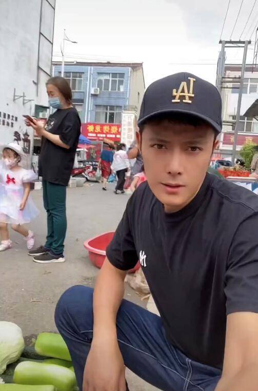 37岁男演员徐海为回乡下居住!