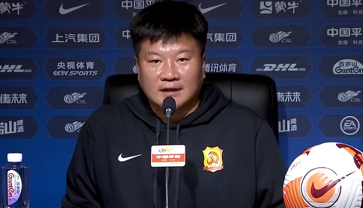 李金羽：联赛首胜代表努力的结果，接下来武汉长江队困难仍然很大