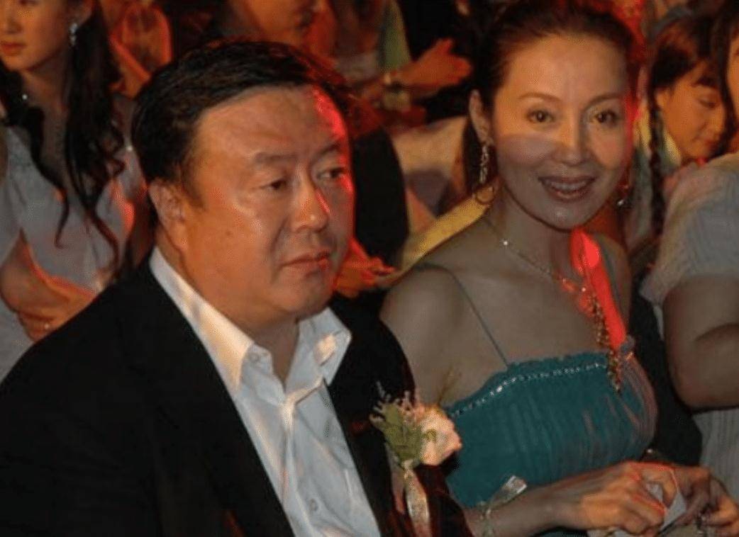 田歌与田岷:有一种亲情叫陪伴,姐妹俩约定不婚不育