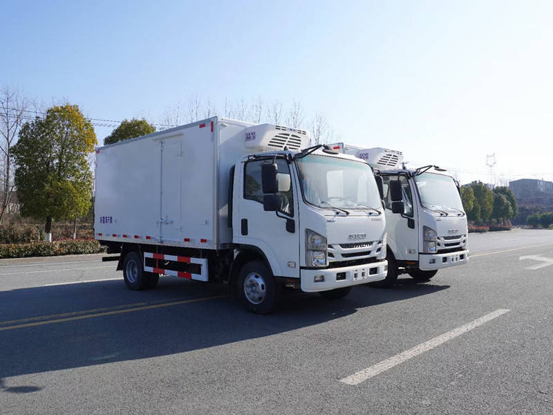 小型蓝牌鲜活水产品运输车介绍图片