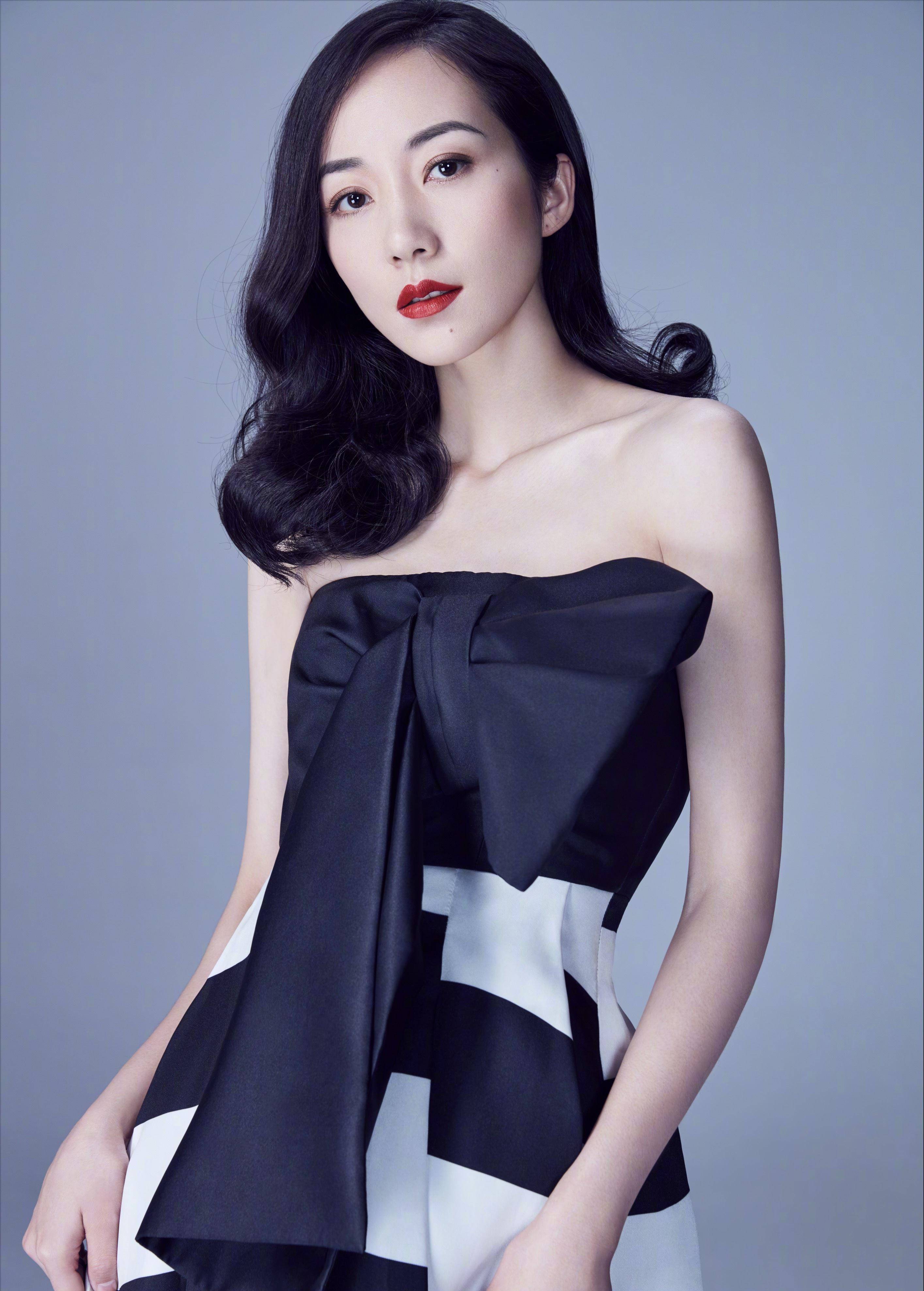 景甜笔者通过对京城四美的资料查询,发现基本上都没有在感情和事业上
