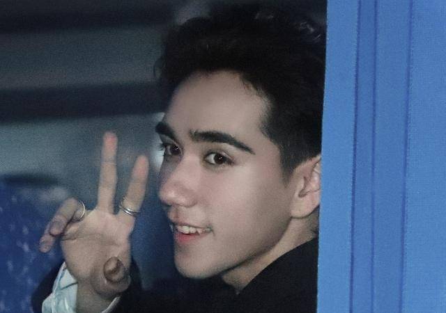 创造营选手和马发视频宣布退赛,没有了滤镜的他,颜值依旧在线_马小