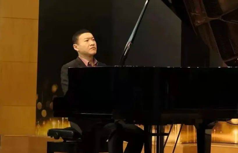 祝贺青年钢琴家廖先冀正式成为赛乐尔三益艺术家