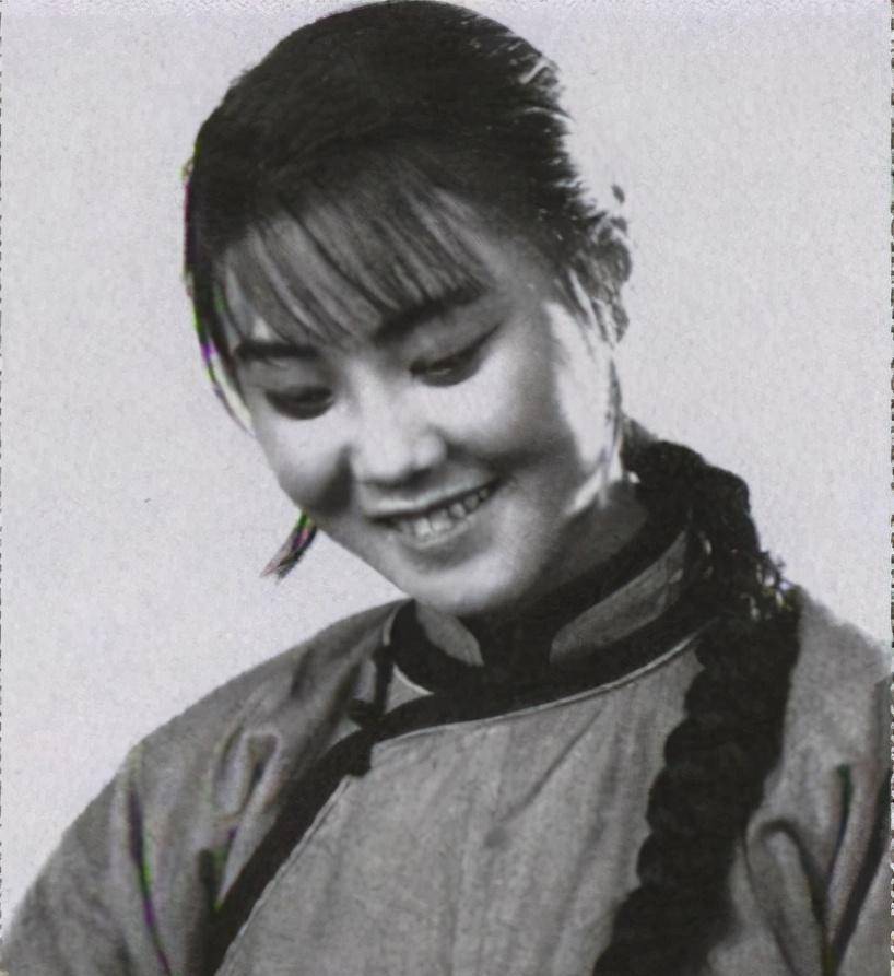 原创歌唱家郭兰英出生被弃30岁脊梁被踩瘫痪91岁至今无儿女