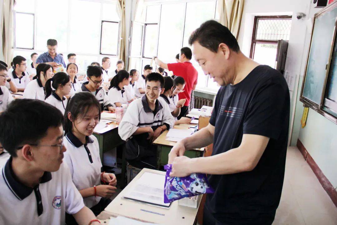 忻州一中校领导慰问出征高考的高三学子_陈汉明_勇士_大捷