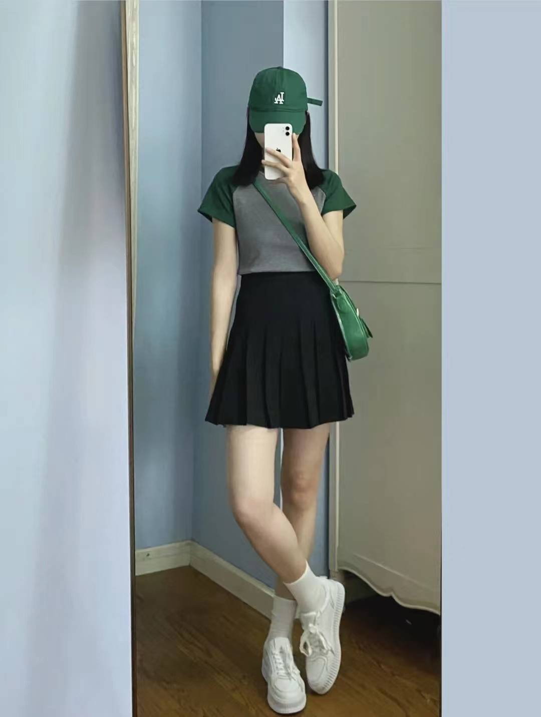 原创百褶裙搭配什么上衣最好看图片