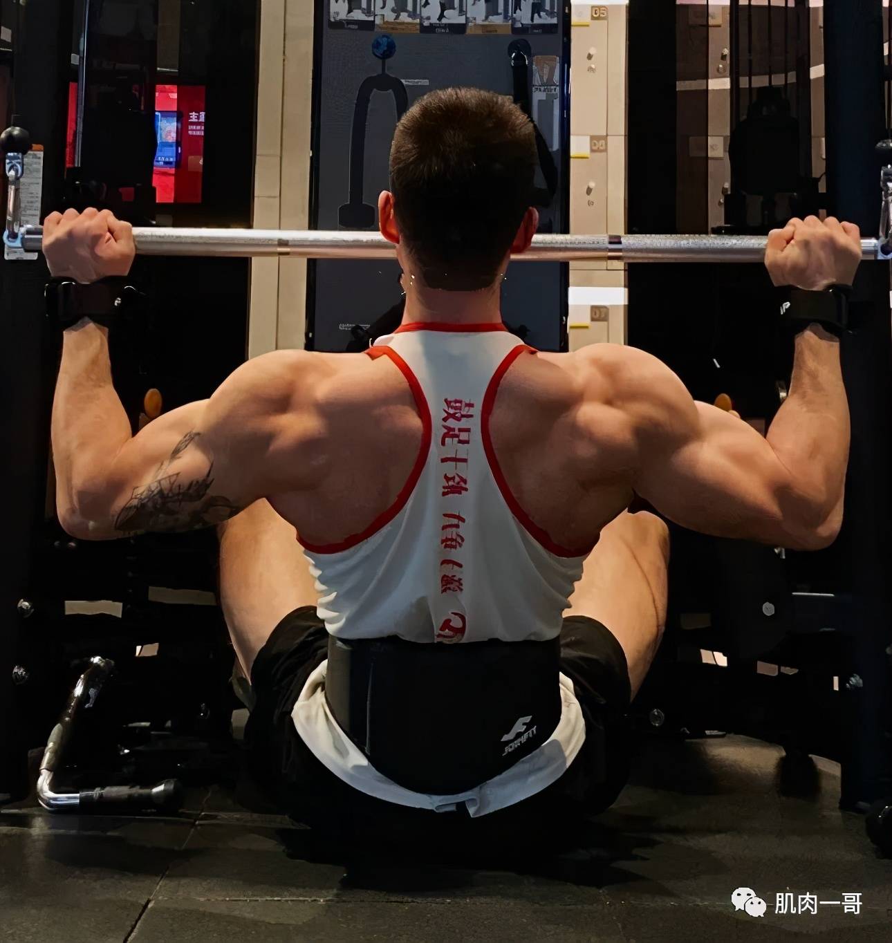 原创185cm肌肉版赵又廷火了这肉体谁抗得住啊