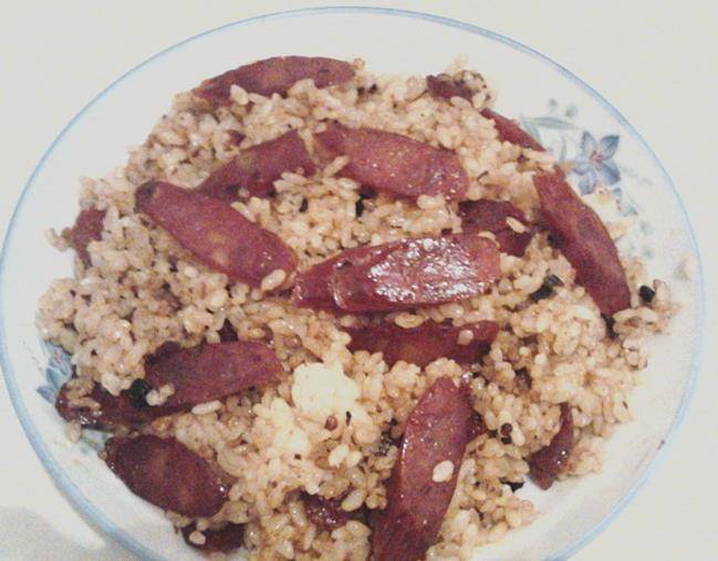 美食推荐:豆角炒腊肉,青瓜炒鸡蛋,老干妈干肠炒饭的做法_备用_的材料