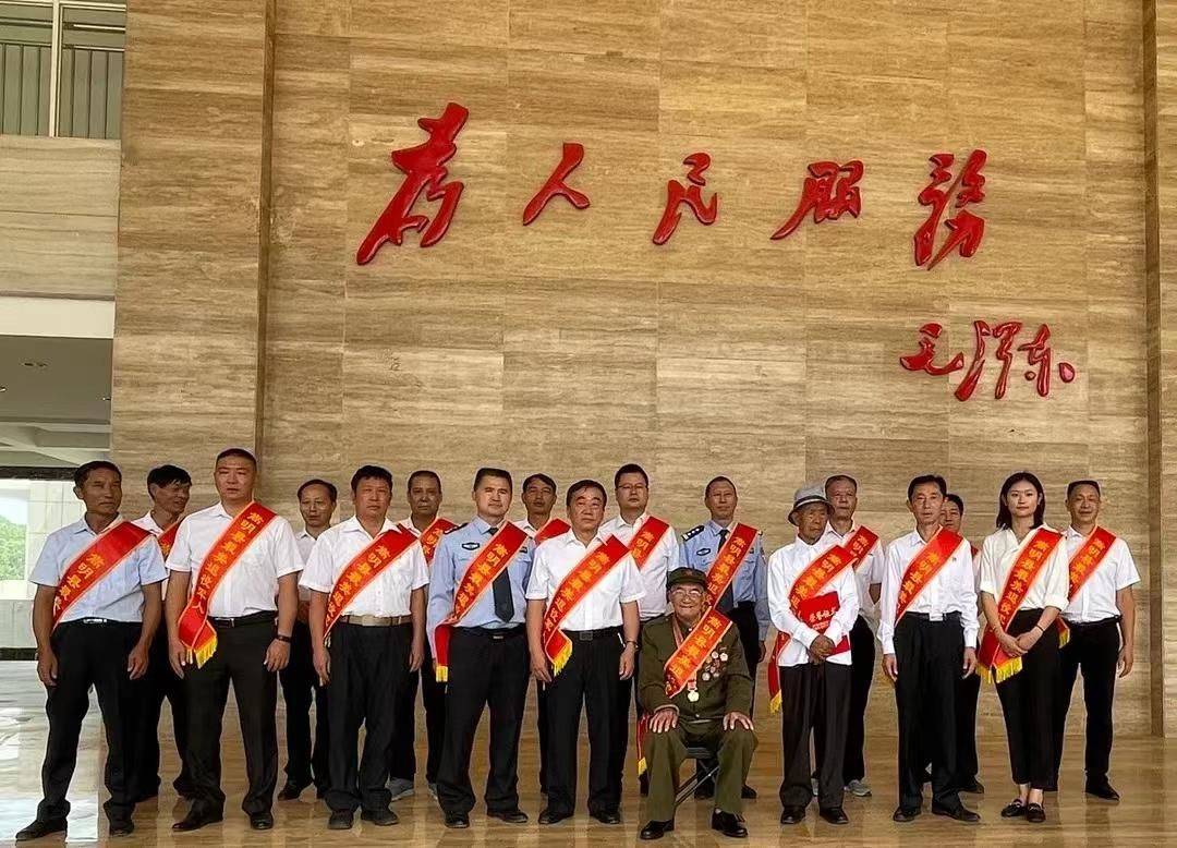 云南嵩明:选树"最美退役军人" 发挥榜样引领效应(修改)