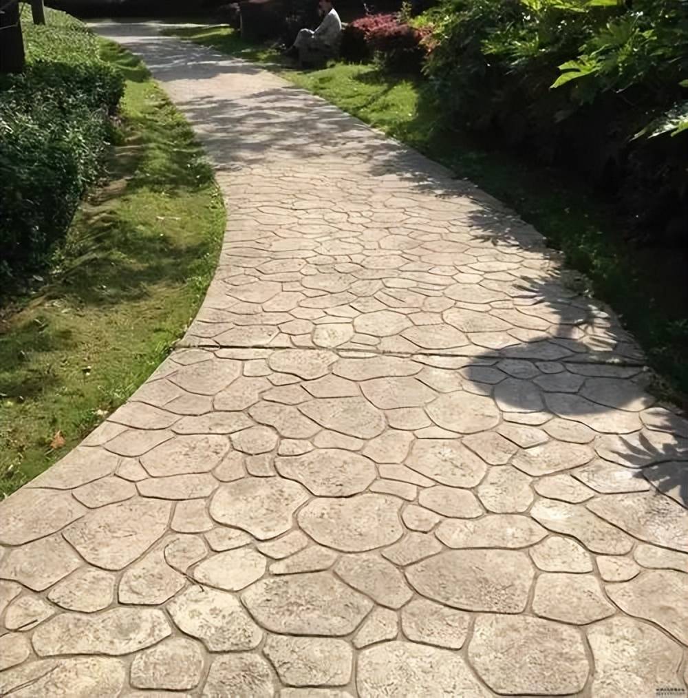 庭院里的纽带庭院道路的设计和材料选择技巧