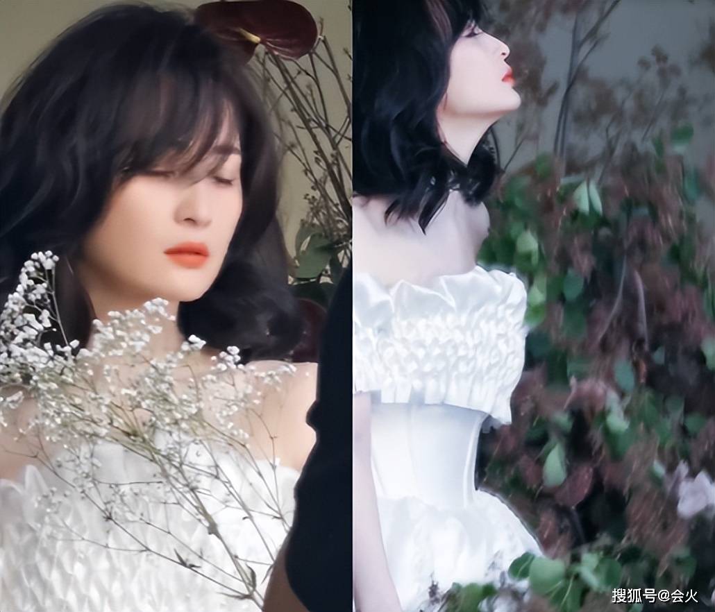 蒋勤勤穿吊带裙露香肩!凌乱卷发尽显女人味