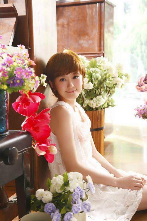 张娜娜面对哥哥结婚,依旧对婚姻表示随缘的态度,不因为被父亲一直催婚