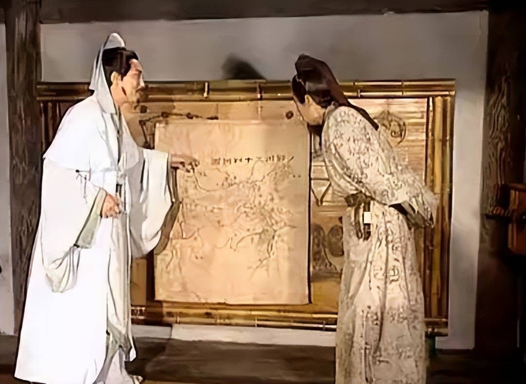 东汉末年,刘备三顾茅庐去隆中拜访诸葛亮时的谈话内容(促成三国鼎立的