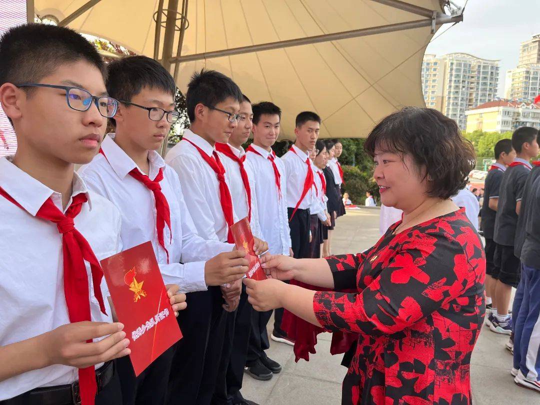 原创南京市金陵汇文学校奋斗正当时这所中学的青春誓言响彻天空