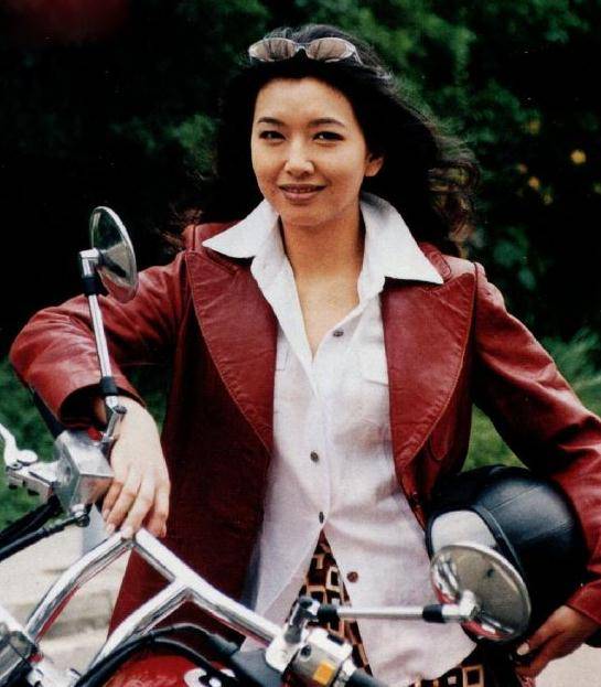 闪婚震惊一时,与靳东恋爱5年,如今54岁却依旧美如少女_高曙光_杜梅