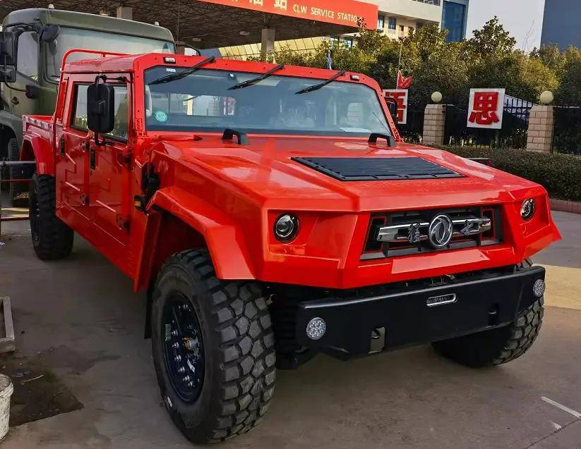 山东车友花78万买辆东风猛士皮卡红色限量版既能越野又能运载