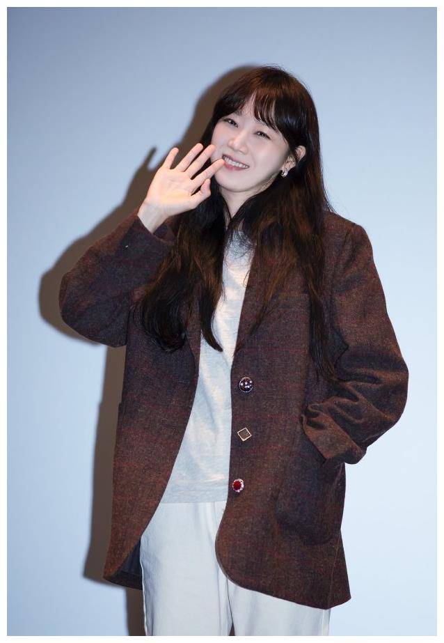 南韩女神孔孝真:穿搭不只是看脸,练出好气质,怎么穿都很高级_身体