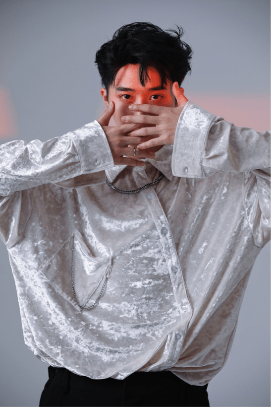 何佳城6月全新时尚大片曝光 疑似即将发行新歌专辑封面_风格_单曲