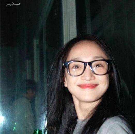 周迅早期素颜有多美戴眼镜好清纯34岁那年活得像18岁少女