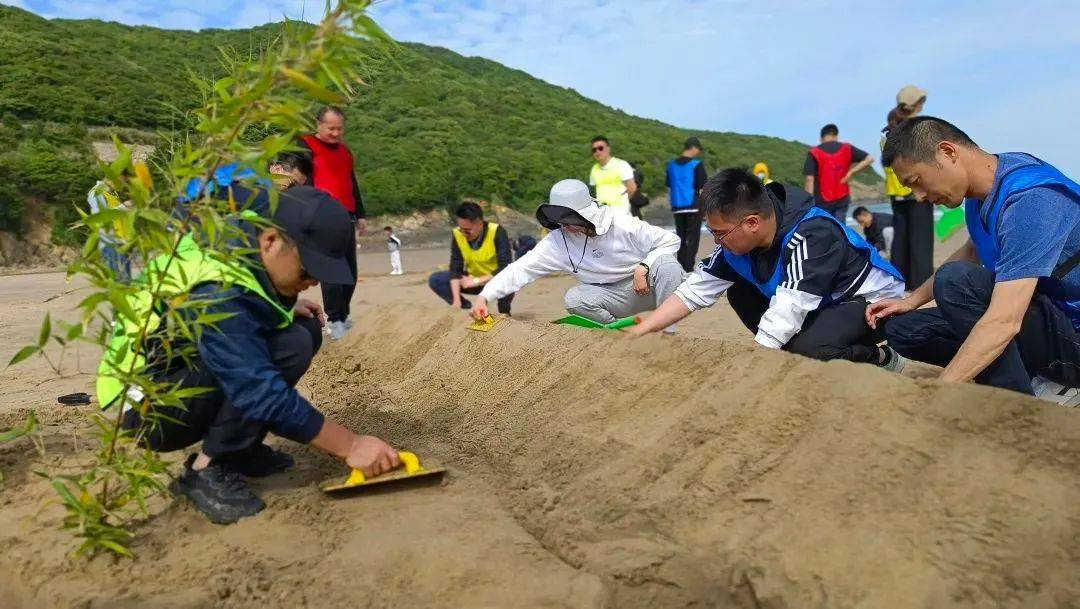 向前看拓展团建这必一运动官网个夏天来点不一样的创意沙雕共同绘制的蓝图(图1)