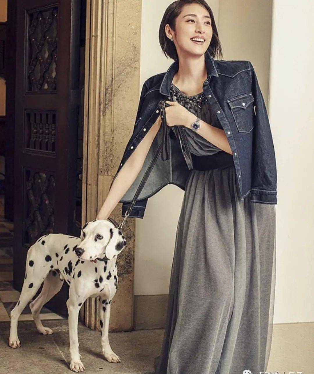 原创54岁的天海佑希穿搭美出天际为什么国外女人都想成为她