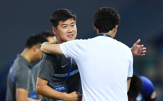 大连人队迎来坏消息,谢晖遭重大打击,广州城成为大赢家_单欢欢_政策