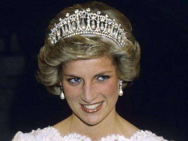 原创珍珠泪像泪水一样的珍珠珍珠泪王冠的凄美爱情