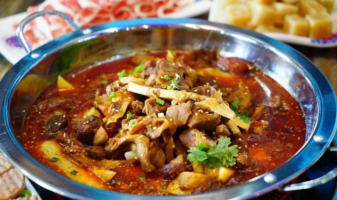 原创苏城宝藏小店牛肉锅牛排牛尾酥烂入骨原汁原味都被锁定在汤里