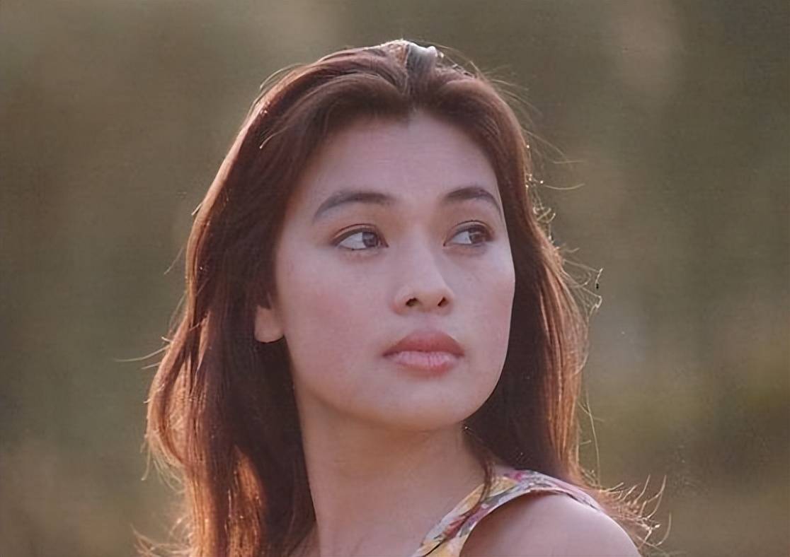 56岁老戏骨史可定居瑞士,二婚嫁富商生活美满,国籍惹争议_质疑_内地