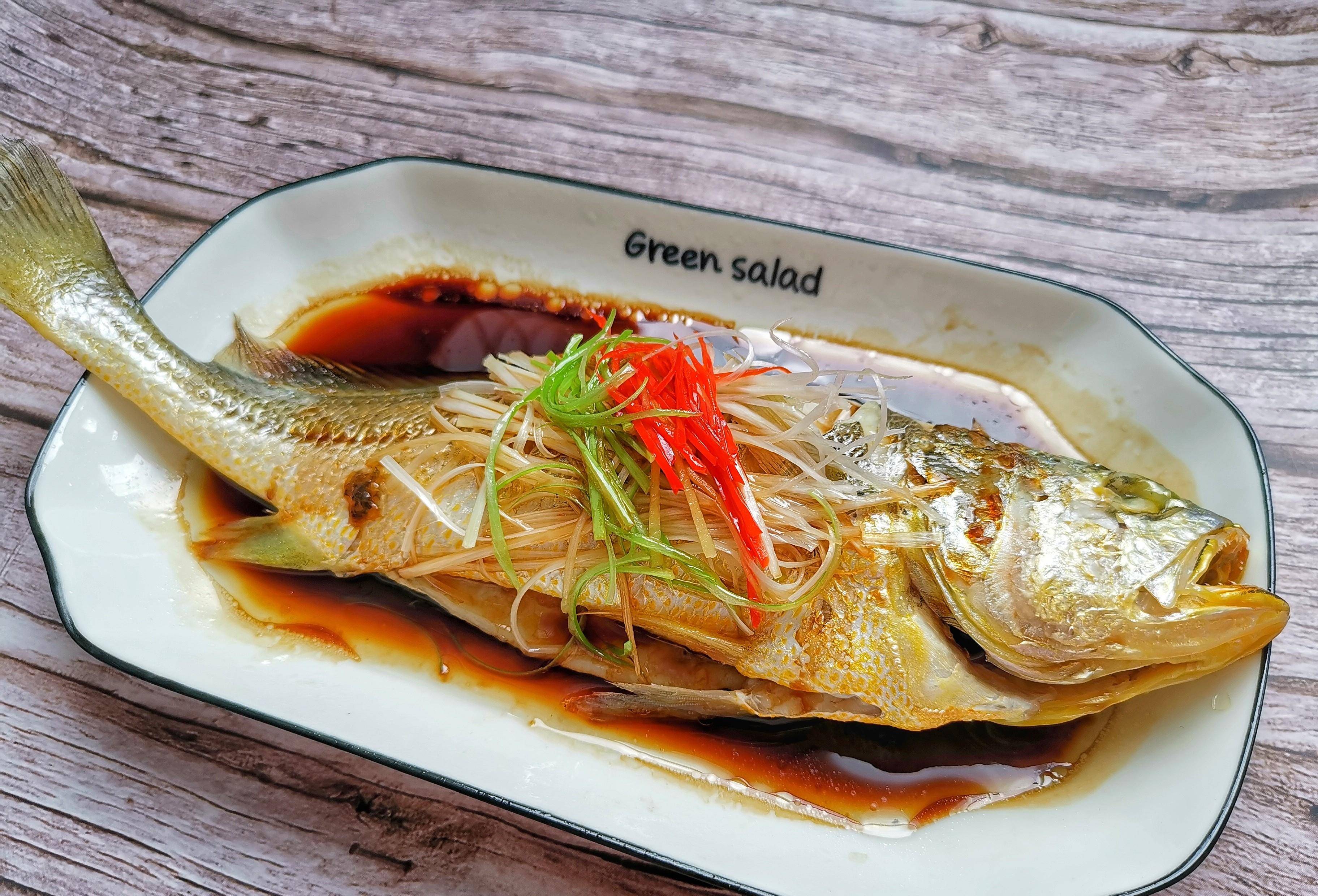 正宗清蒸黄花鱼的做法制作简单肉质鲜嫩汤汁醇厚