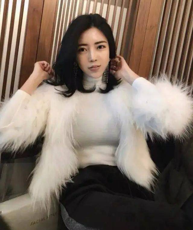 案例深圳小伙服务了2个富婆还倒贴三千元真相让他崩溃